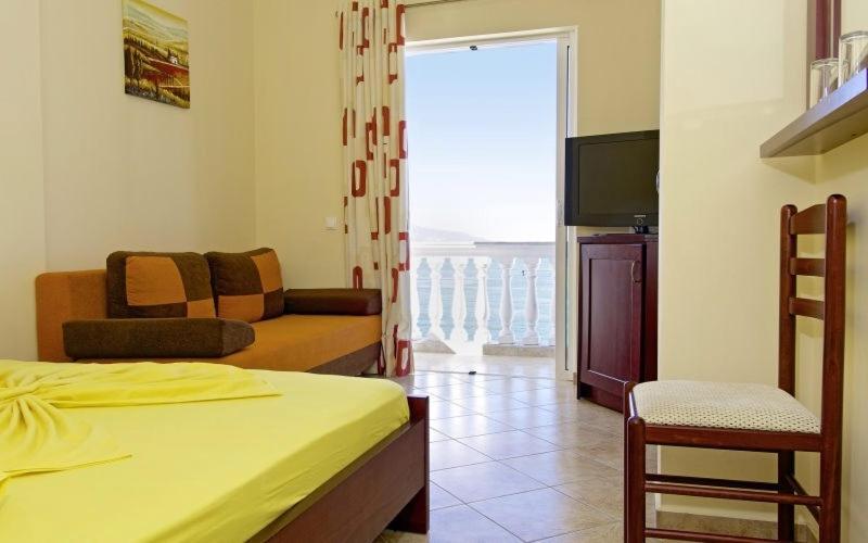 Hotel Serxho Саранда Екстер'єр фото