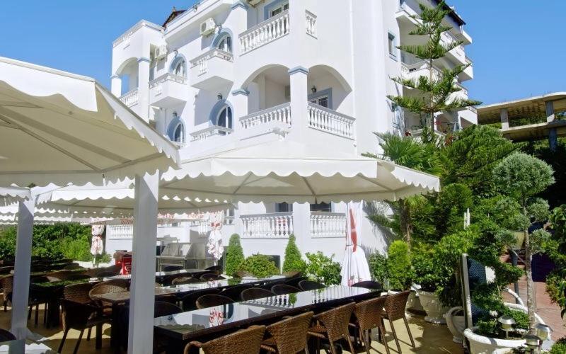 Hotel Serxho Саранда Екстер'єр фото